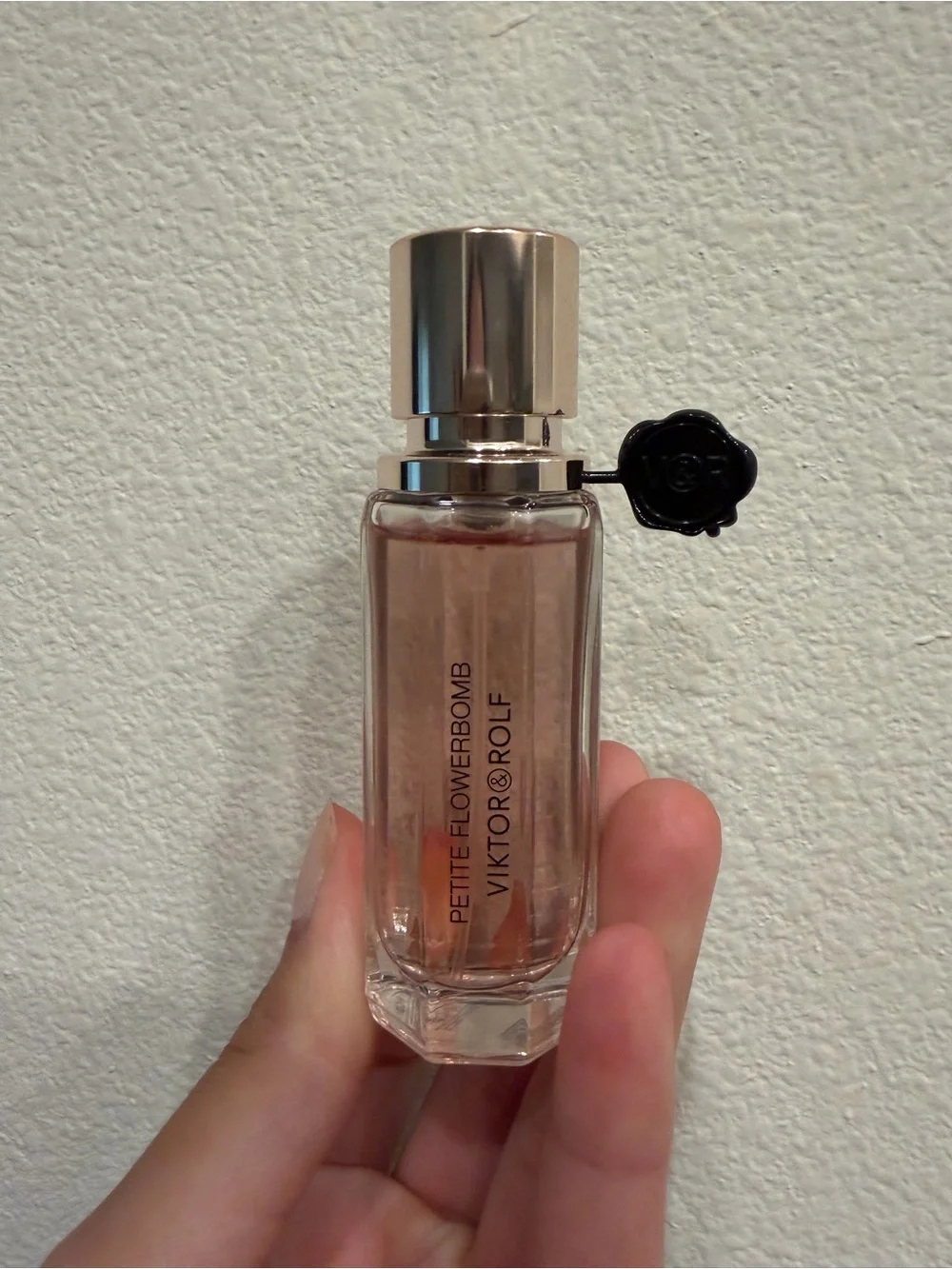 Viktor & Rolf Petite Flowerbomb - Picture 1 of 3